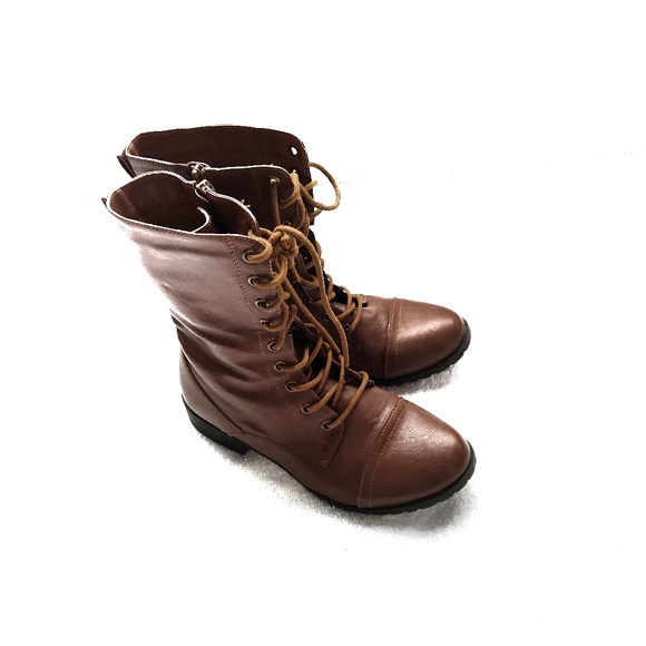 Used women's size 9, Forever brand, brown lace up/zip up, mid calf length boots. - Picture 2 of 4